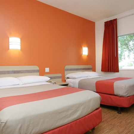 Motel 6-Colchester, Vt - Берлингтон Экстерьер фото