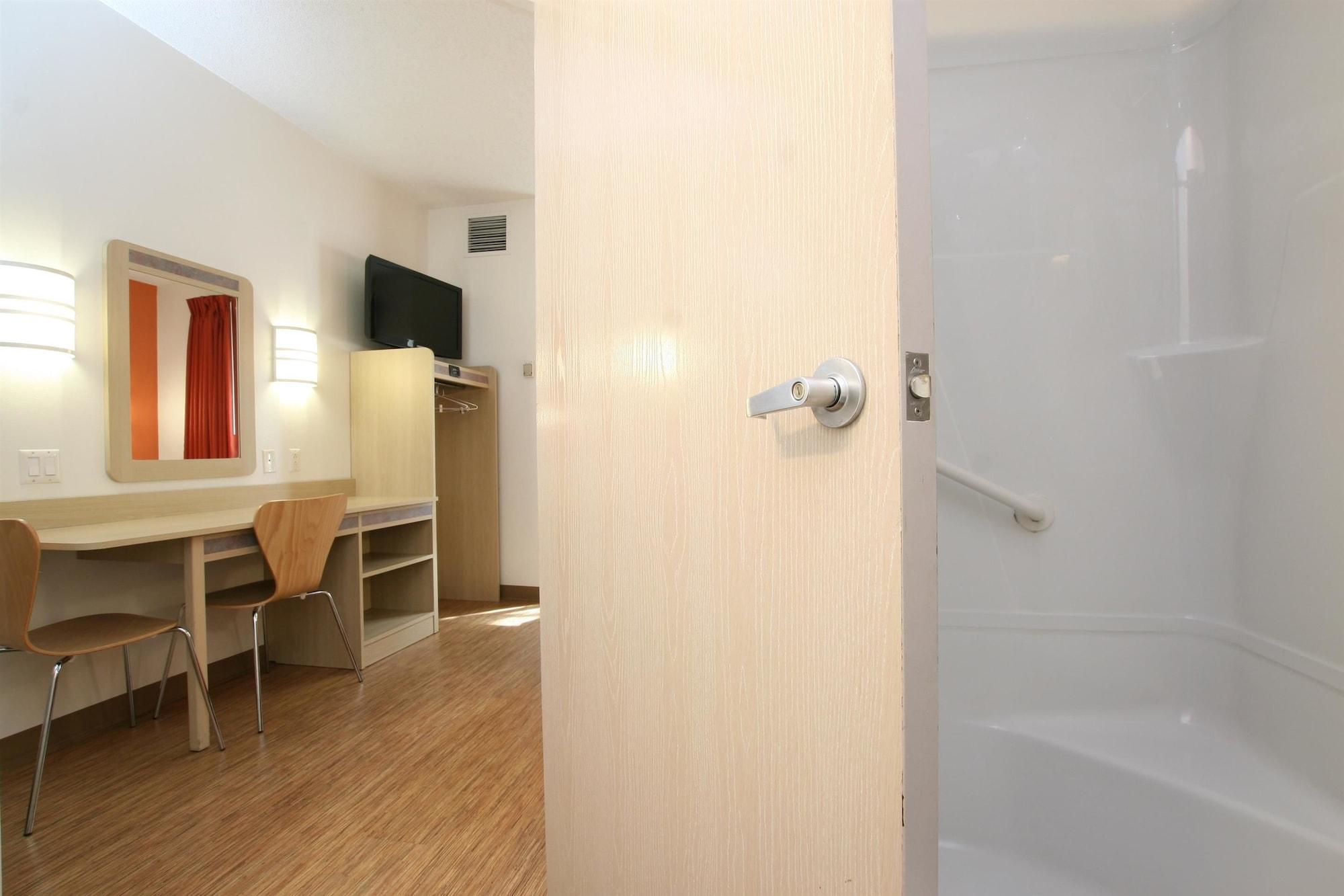 Motel 6-Colchester, Vt - Берлингтон Экстерьер фото