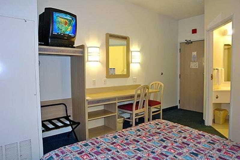 Motel 6-Colchester, Vt - Берлингтон Экстерьер фото